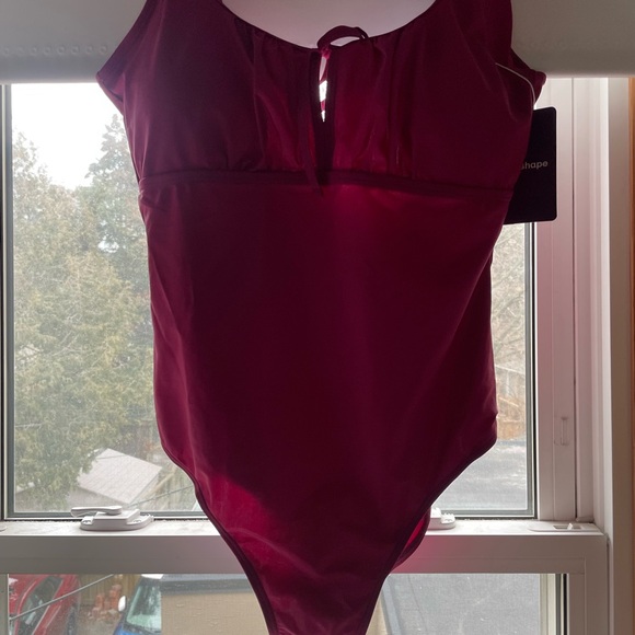 Hey shape one piece women’s bathing suit - Picture 6 of 7